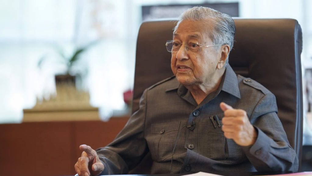 MELANTIK TUN MAHATHIR SEBAGAI PENASIHAT SG4 ADALAH LANGKAH YANG TEPAT.