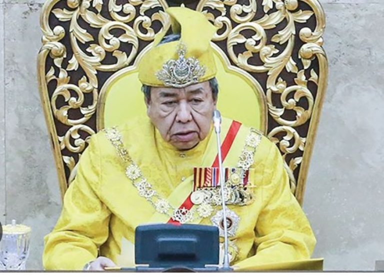 Sultan Selangor Membuat Teguran Kepada Mohamad Sabu Berhubung Cadangan Pertukaran Nama Universiti Putra Malaysia.