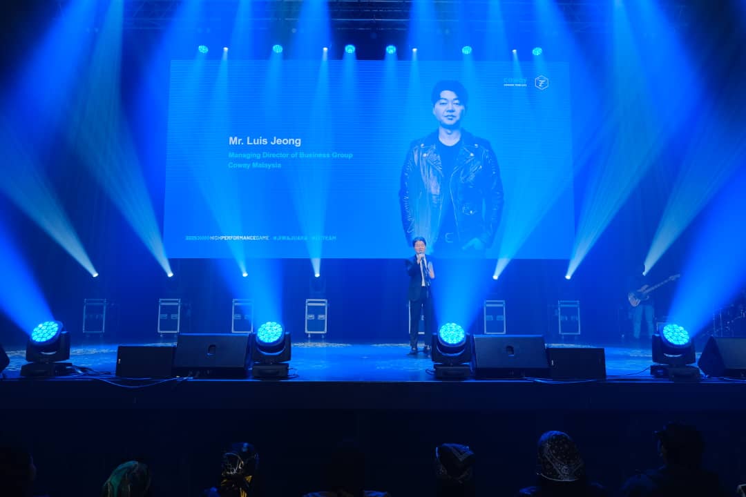 Pengarah Urusan Kumpulan Bisnes Coway Malaysia, Luis Jeong menyampaikan ucaptama di GM Prestige Cyberock 2025.