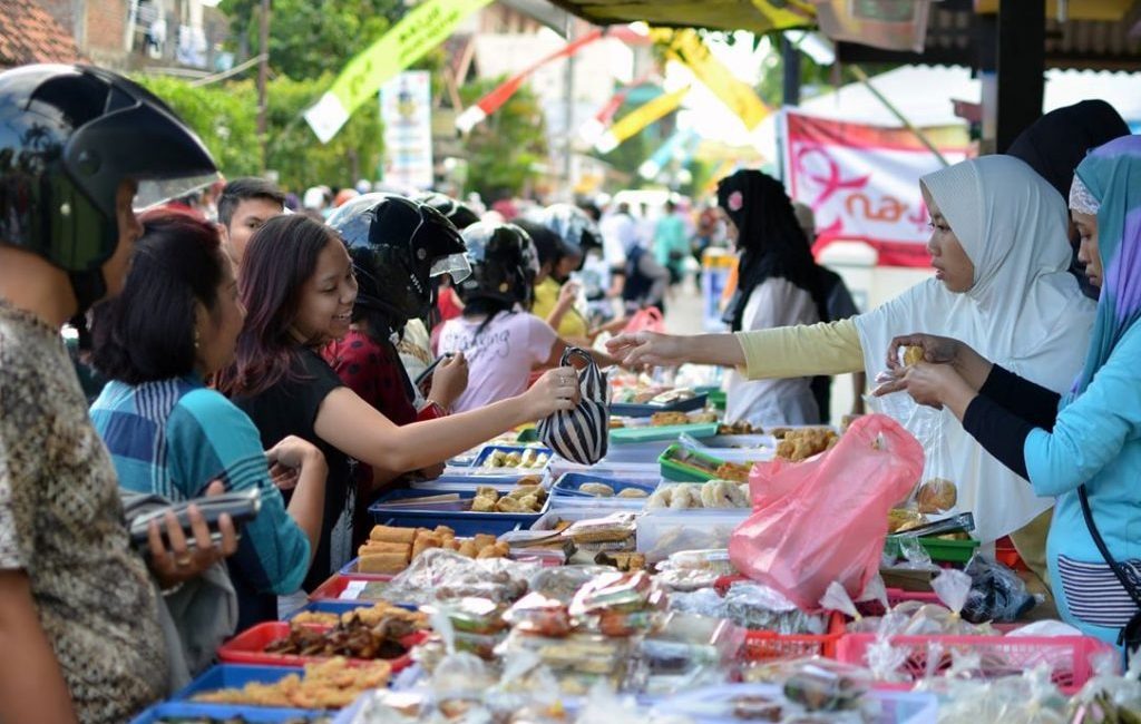 Kenal Pasti Siapa Yang Mendapat Lesen Bazar Ramadhan. Sekiranya Lesen Berpindah Milik, Terus Segera Dibatalkan